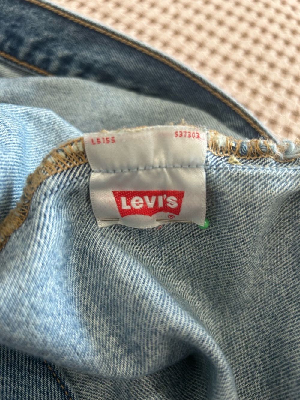 Levi’s 501 ‘90s Straight Leg Jeans Medium Wash W31 L27 Button Fly - Picture 9 of 11